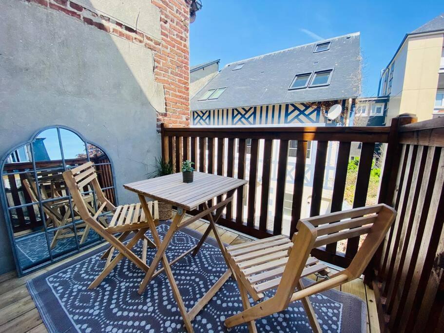 Studio Avec Terrasse A โดวีลล์ ภายนอก รูปภาพ