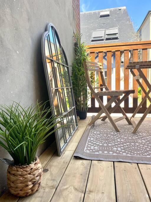 Studio Avec Terrasse A โดวีลล์ ภายนอก รูปภาพ