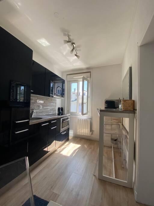 Studio Avec Terrasse A โดวีลล์ ภายนอก รูปภาพ