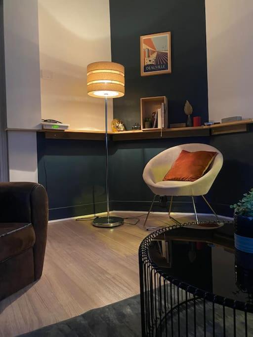 Studio Avec Terrasse A โดวีลล์ ภายนอก รูปภาพ